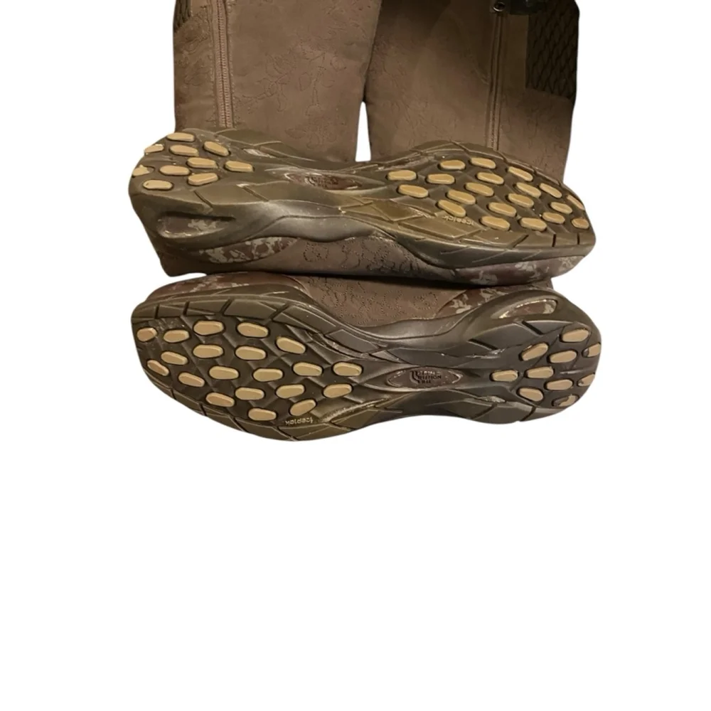 The North Face Brown Zip Pocket Boots Size 9